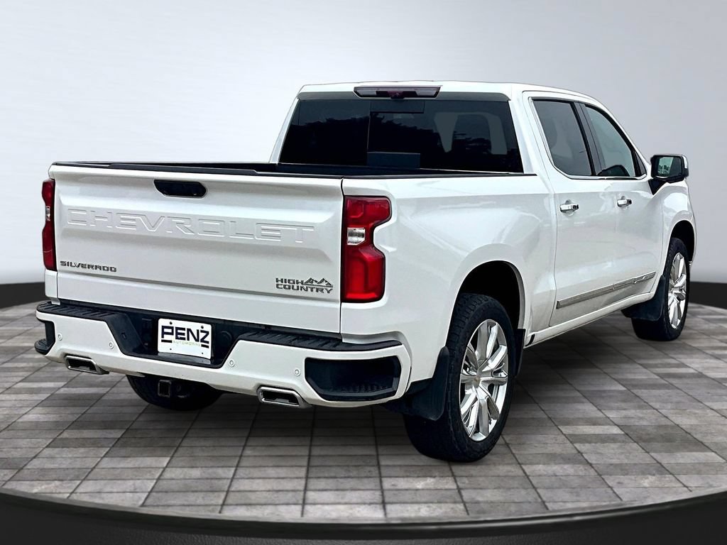 Used 2024 Chevrolet Silverado 1500 High Country w/ High Country Premium Package AWD/4WD image 7