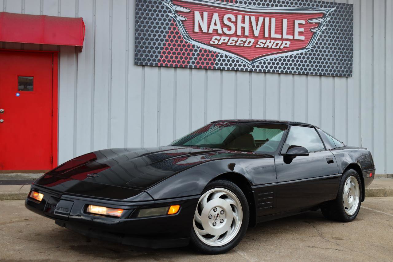 Used 1994 Chevrolet Corvette Coupe image 3