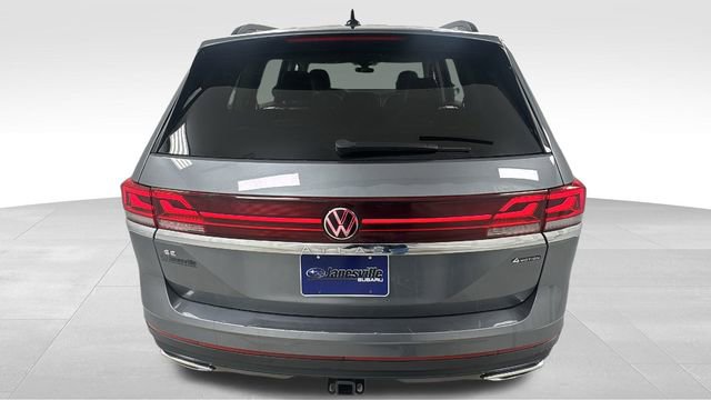 Used 2024 Volkswagen Atlas SE image 4