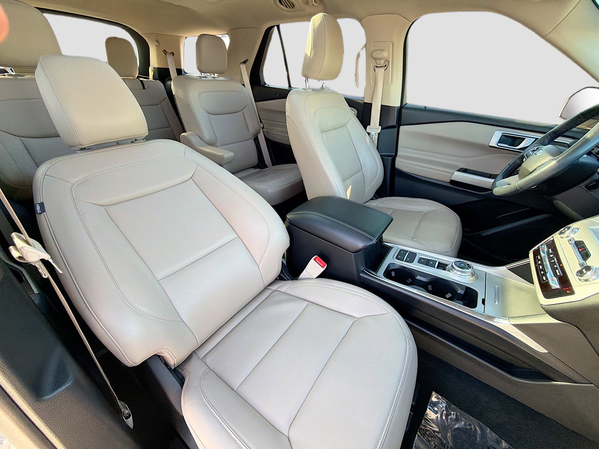 Used 2022 Ford Explorer XLT w/ Equipment Group 202A image 15