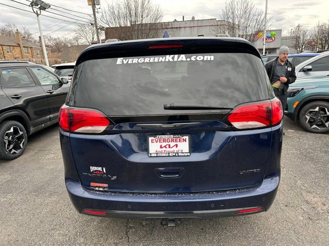 Used 2019 Chrysler Pacifica Limited image 5