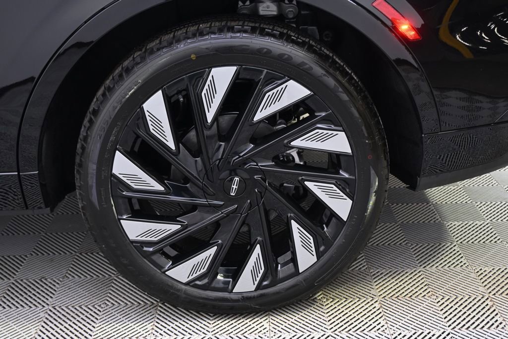 New 2026 Lincoln Nautilus Reserve w/ Jet Appearance Package AWD/4WD image 20
