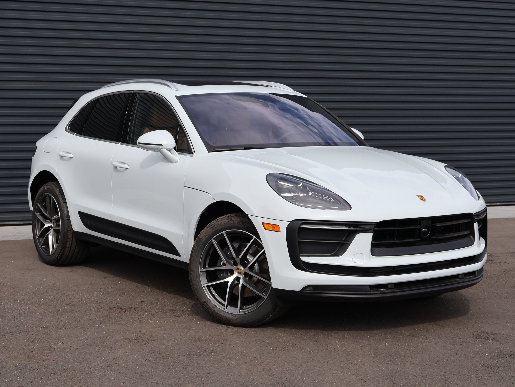 New 2026 Porsche Macan AWD/4WD image 7