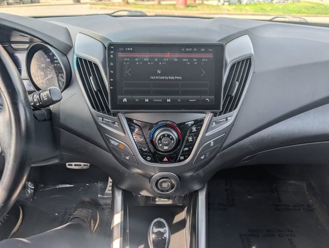 Used 2014 Hyundai Veloster Turbo image 12