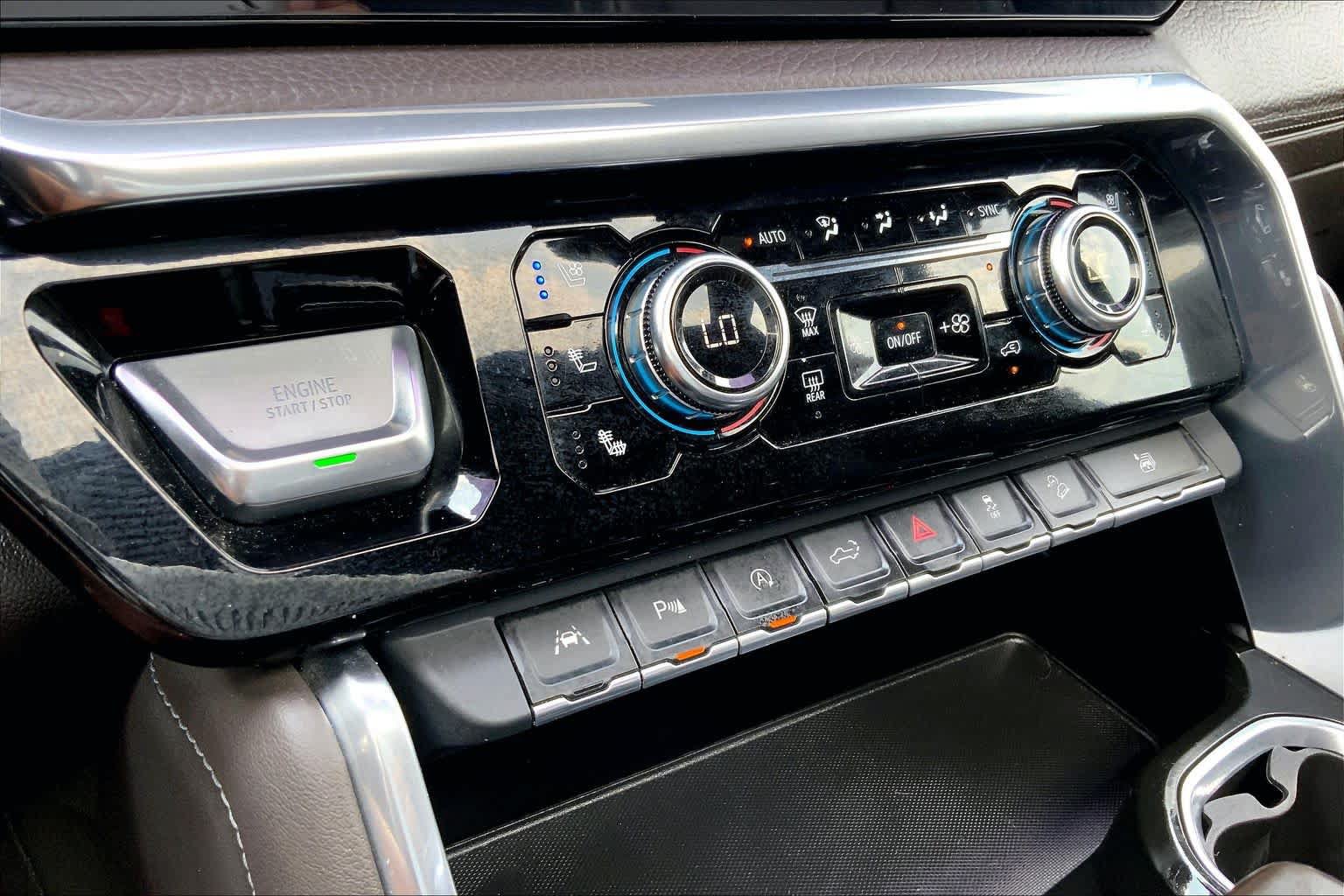 Used 2022 GMC Sierra 1500 Denali AWD/4WD image 32