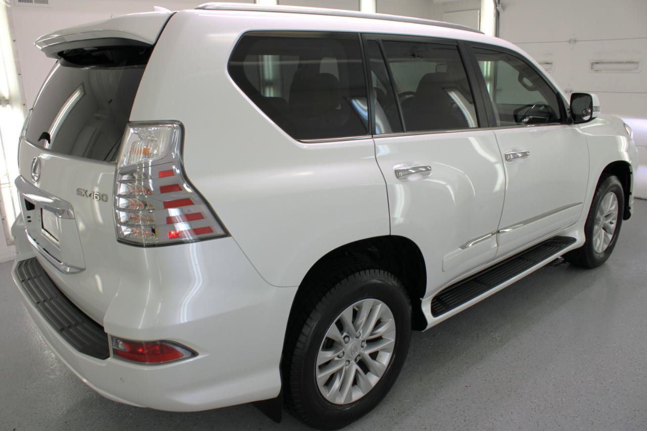 Used 2016 Lexus GX 460 w/ Premium Package AWD/4WD image 10