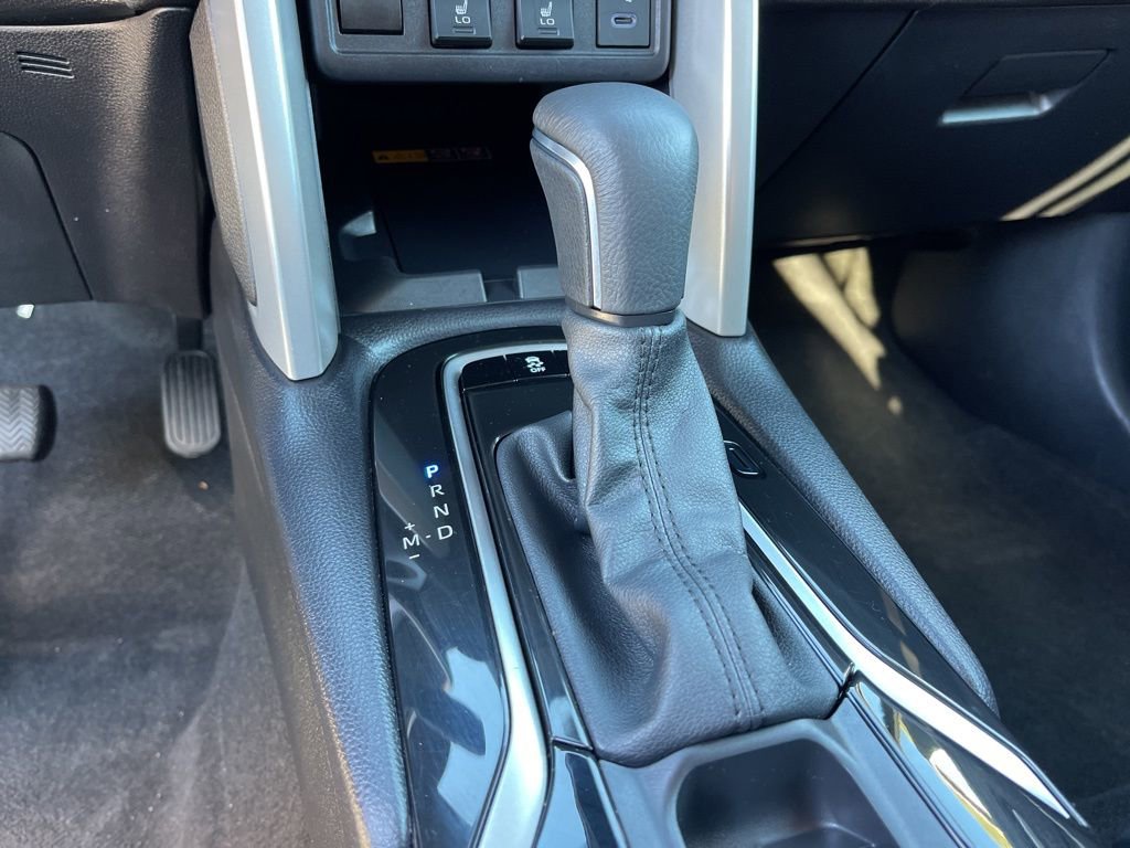 Certified 2025 Toyota Corolla Cross XLE image 15