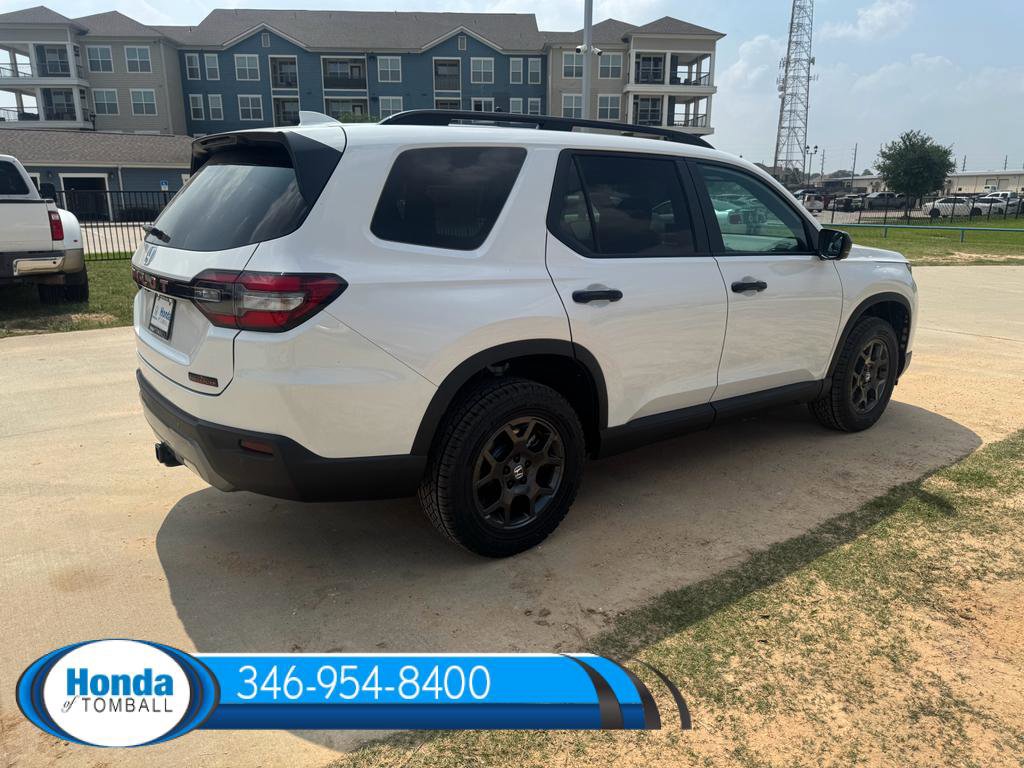 New 2026 Honda Pilot TrailSport image 6