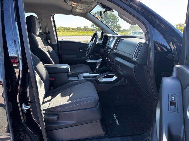 Used 2022 Nissan Frontier SV AWD/4WD image 32