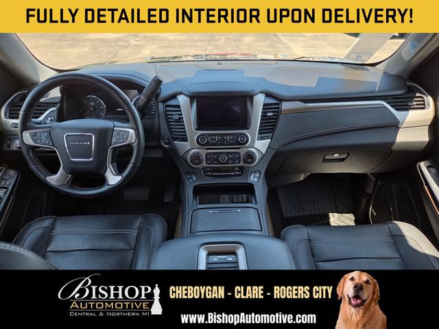 Used 2020 GMC Yukon XL Denali w/ Denali Premium Package AWD/4WD image 3