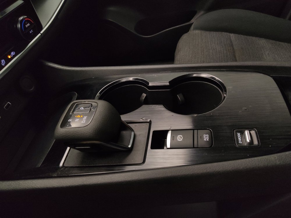 Used 2021 Nissan Rogue SV image 26