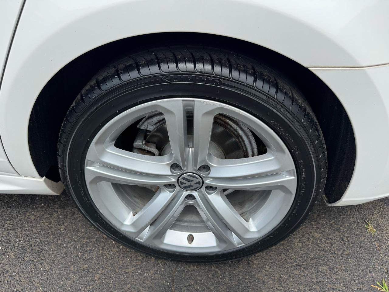Used 2014 Volkswagen CC R-Line FWD image 23