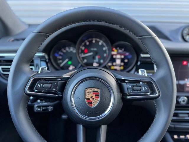 New 2026 Porsche Macan AWD/4WD image 18