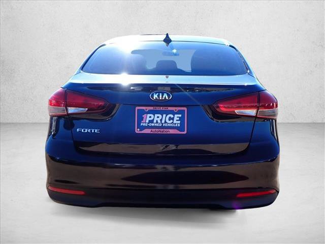 Used 2018 Kia Forte LX image 3