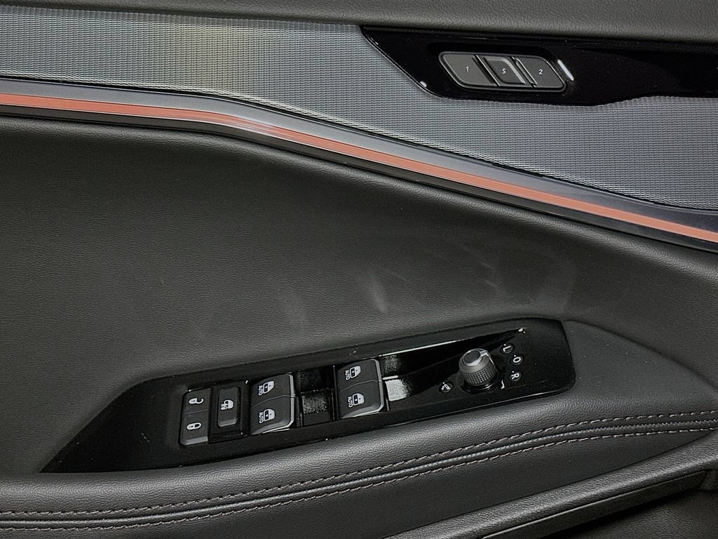 New 2025 Jeep Wagoneer S Launch Edition AWD/4WD image 13