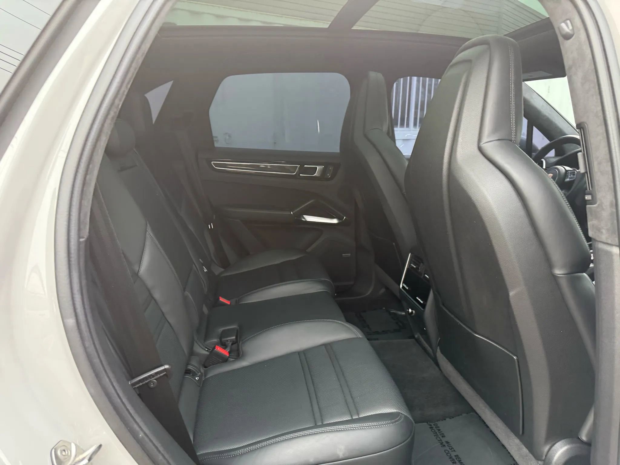 Used 2023 Porsche Cayenne Turbo w/ Premium Package Plus AWD/4WD image 27