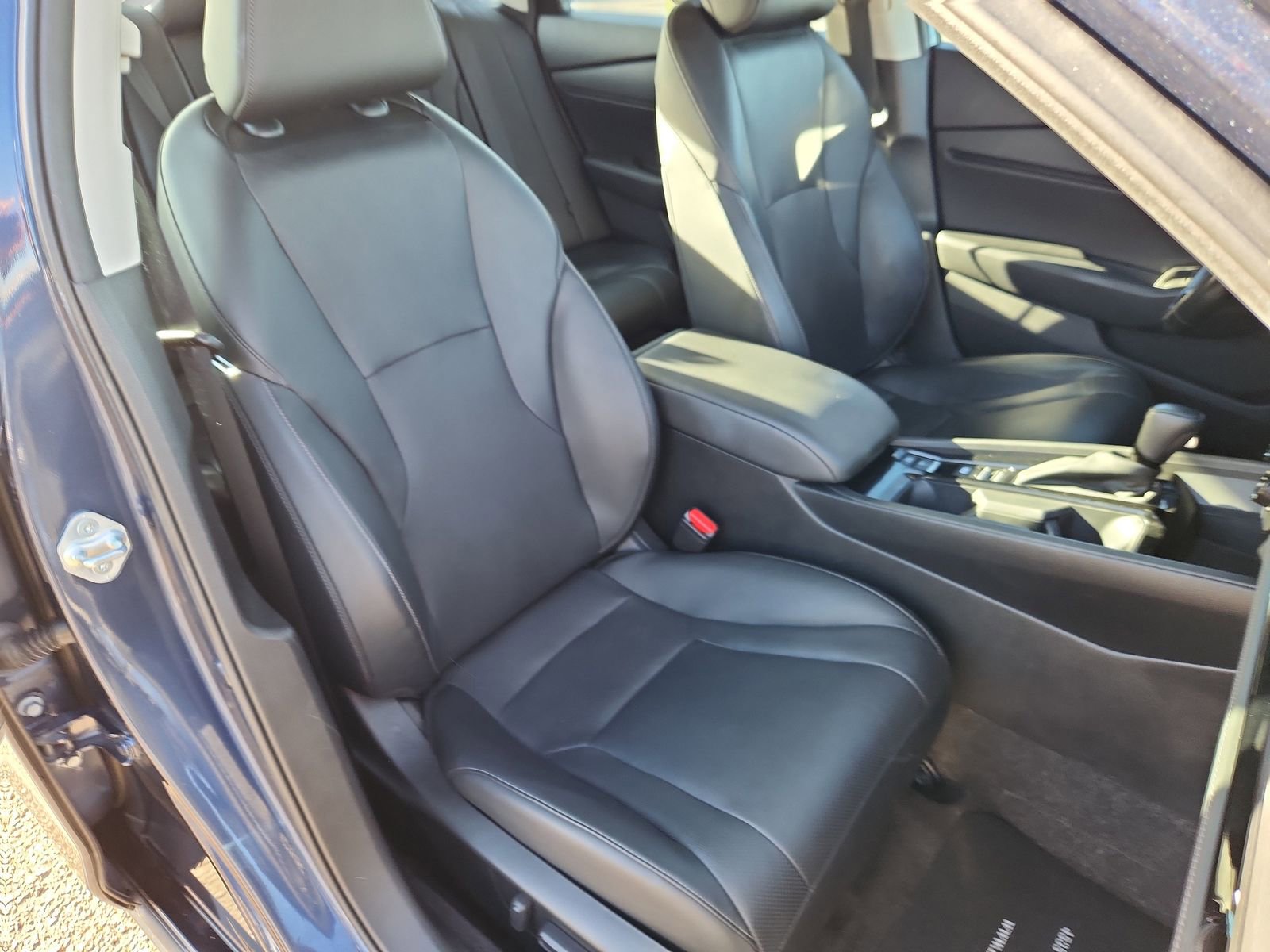 Used 2023 Honda Accord EX-L image 12