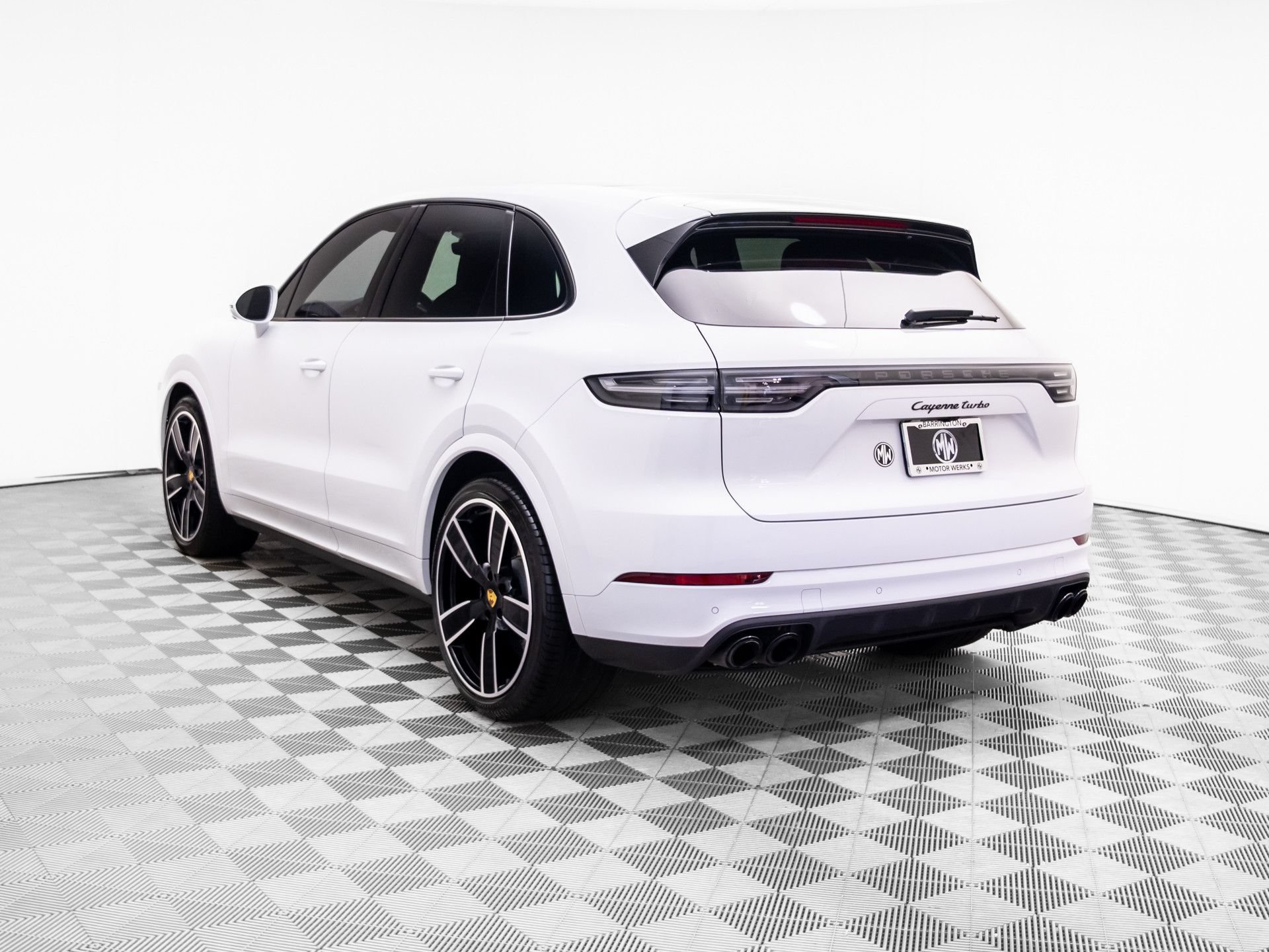 Certified 2023 Porsche Cayenne Turbo AWD/4WD image 3