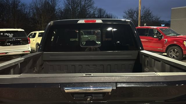 Used 2015 Ford F150 Lariat w/ Equipment Group 502A Luxury image 32