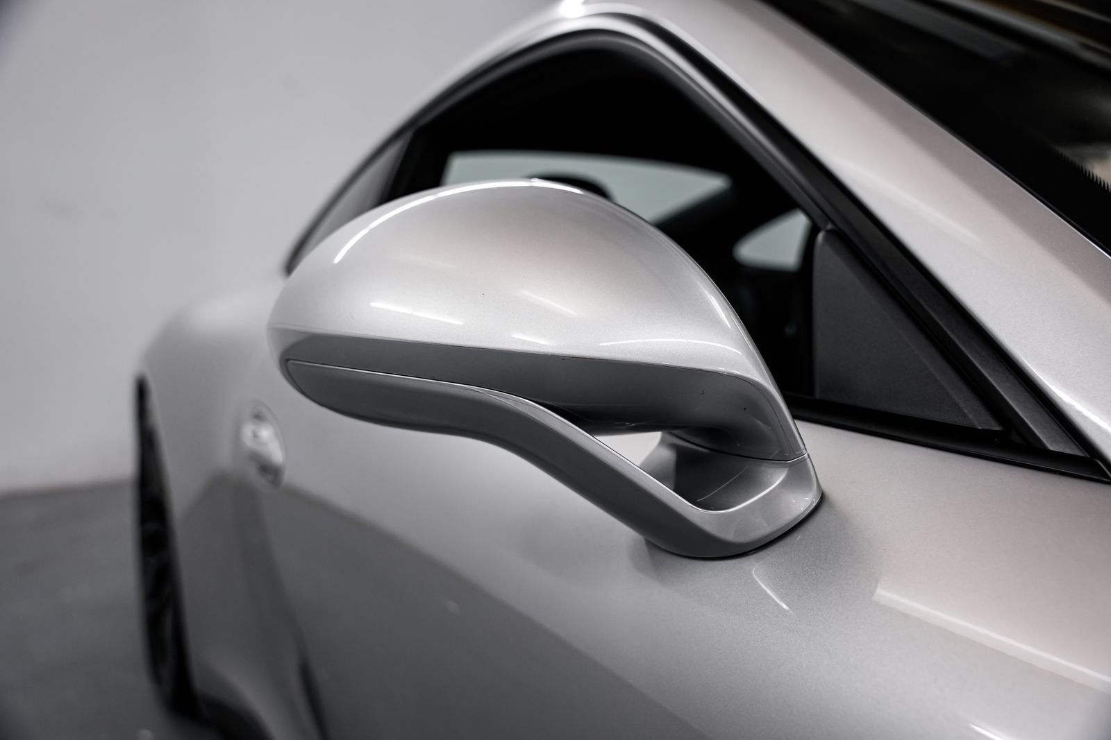 Used 2015 Porsche 911 Carrera GTS RWD image 39