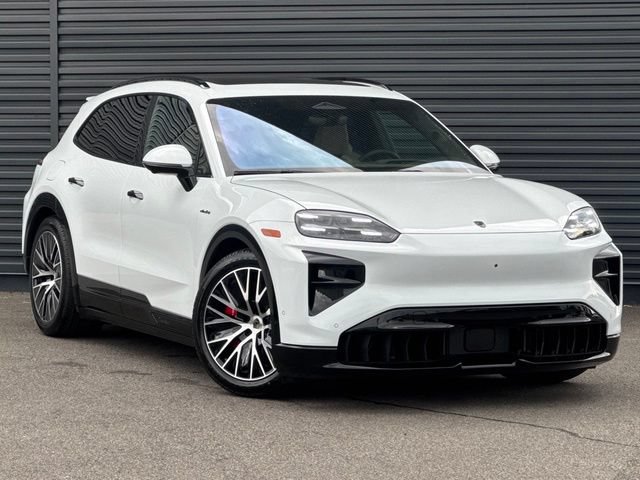 New 2026 Porsche Cayenne Turbo AWD/4WD image 9