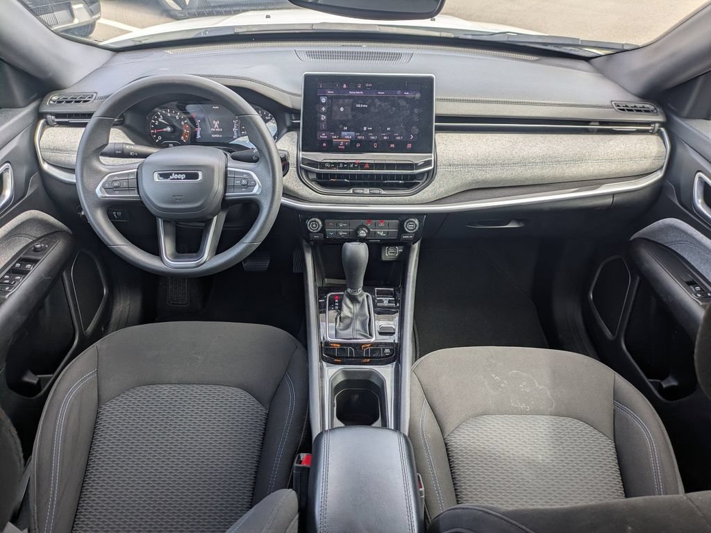 Used 2023 Jeep Compass Sport AWD/4WD image 15