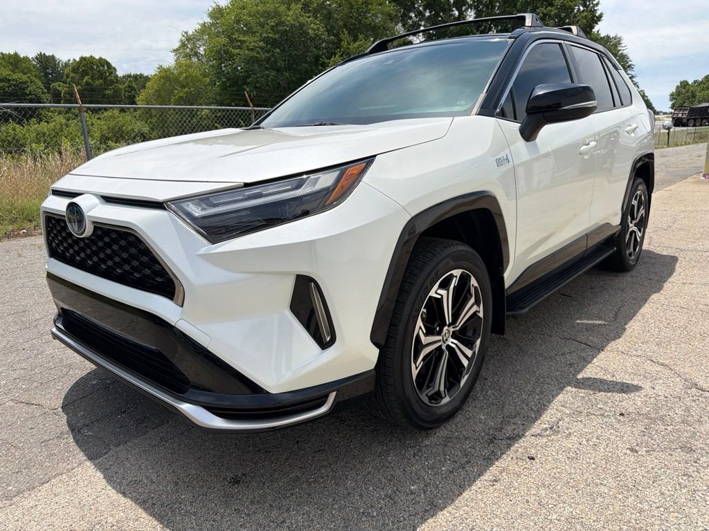 Used 2022 Toyota RAV4 XSE w/ Weather Package AWD/4WD image 6