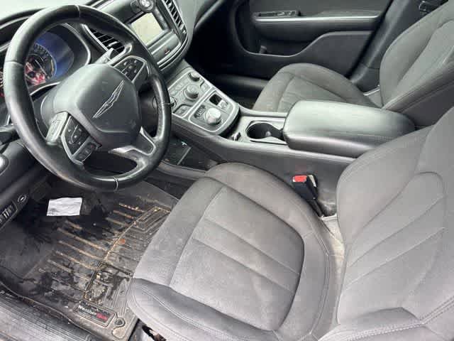 Used 2015 Chrysler 200 Limited w/ Convenience Group FWD image 8