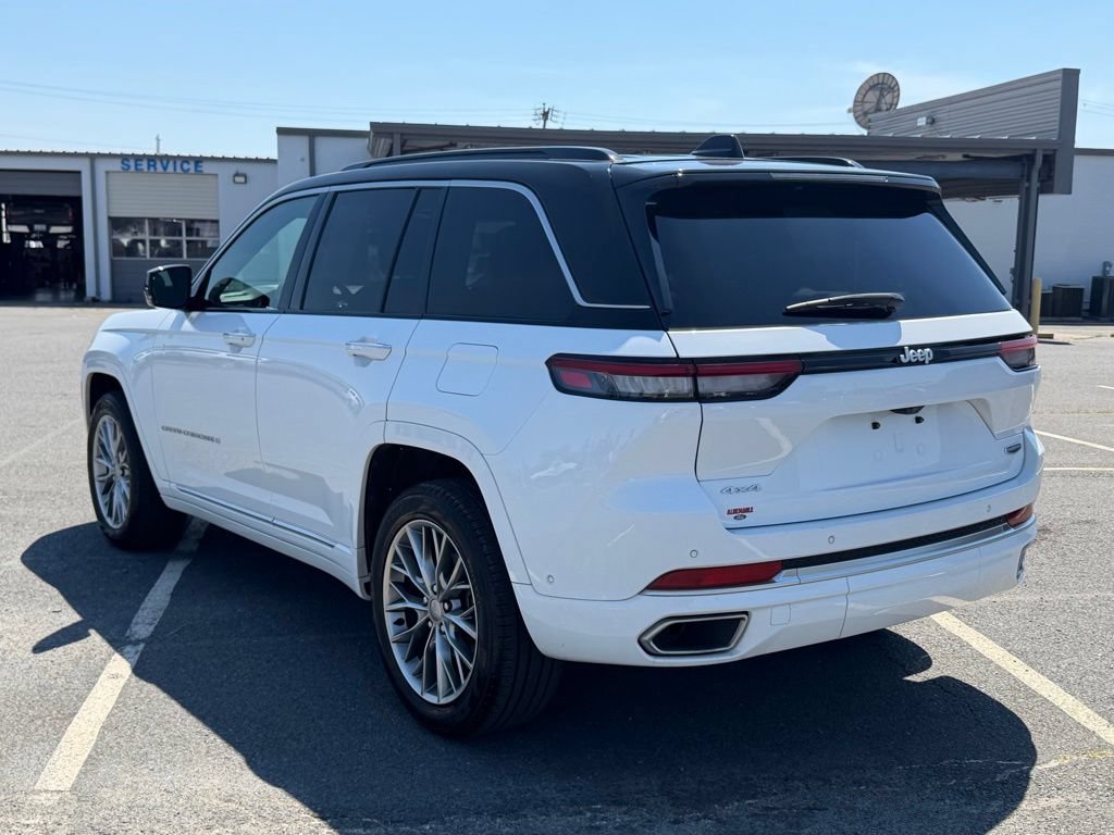 Used 2025 Jeep Grand Cherokee Summit AWD/4WD image 7
