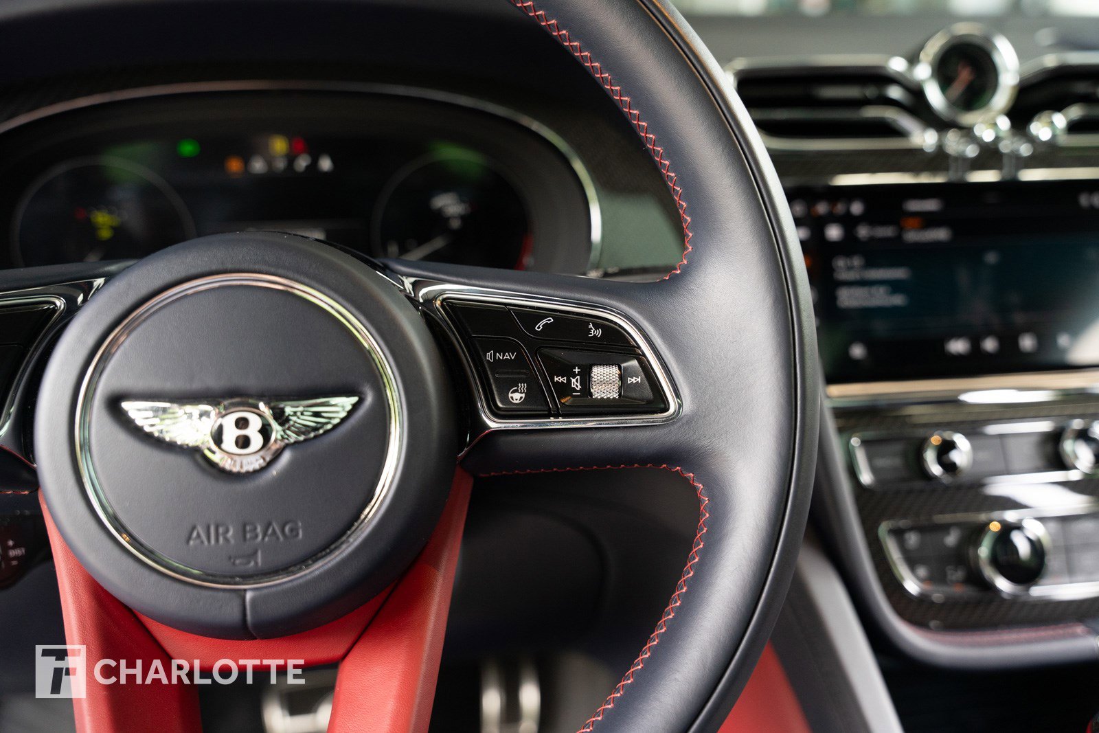 Used 2023 Bentley Bentayga Extended Wheelbase image 25