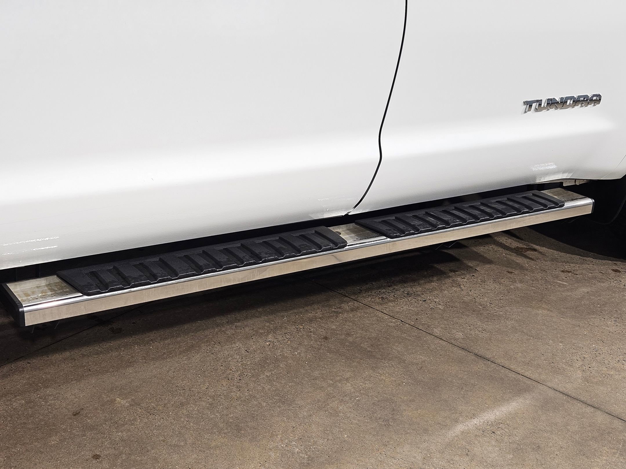 Used 2018 Toyota Tundra SR5 w/ SR5 Upgrade Package image 37