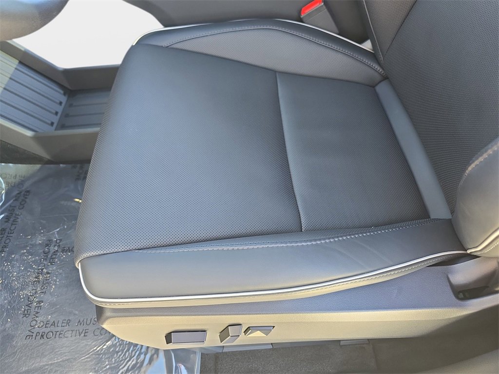 Used 2026 Tesla Cybertruck AWD Crew Cab image 31