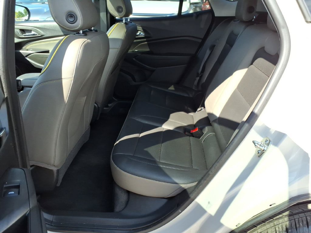 Used 2026 Chevrolet Trax ACTIV w/ Sunroof Package FWD image 12