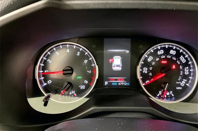 Used 2021 Toyota RAV4 XLE Premium image 13