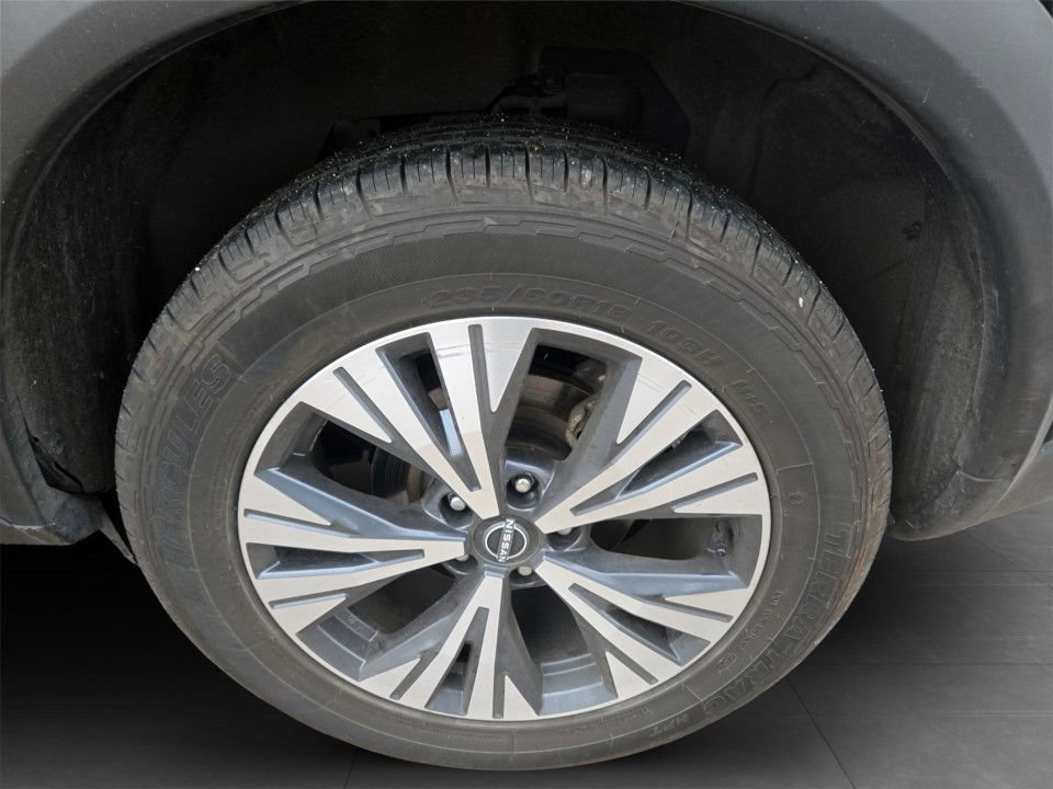 Used 2023 Nissan Rogue SV image 31