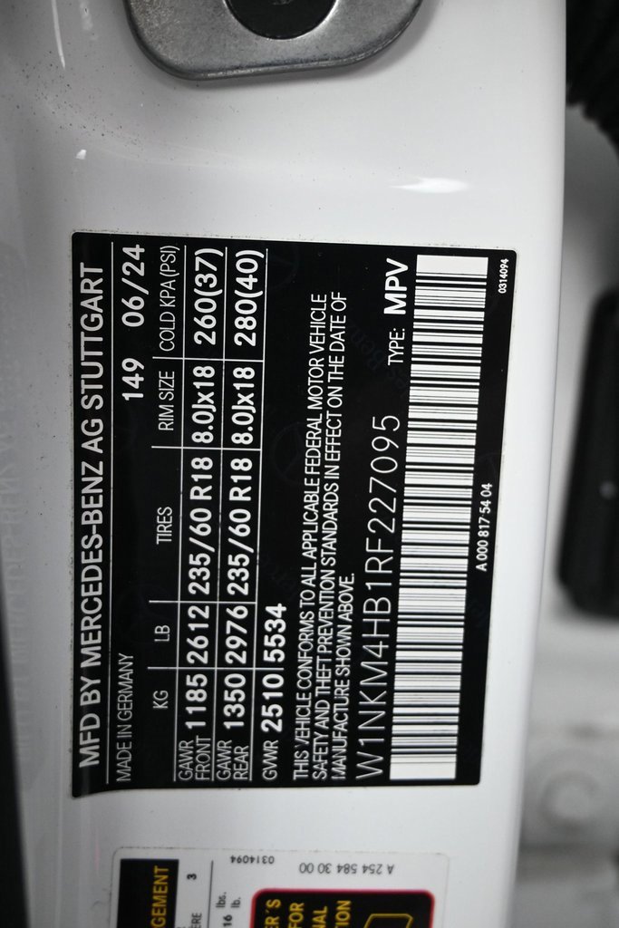 Used 2024 Mercedes-Benz GLC 300 4MATIC image 9