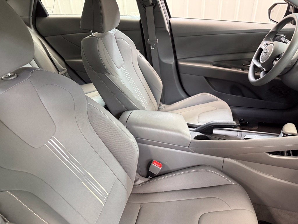 Used 2021 Hyundai Elantra SEL FWD image 29