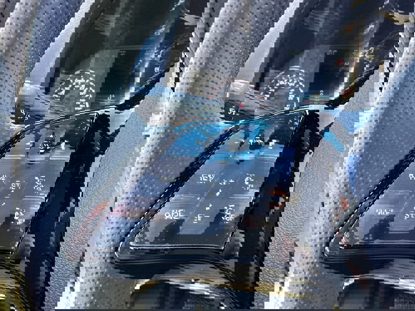 Used 2025 Mercedes-Benz Sprinter 2500 image 13