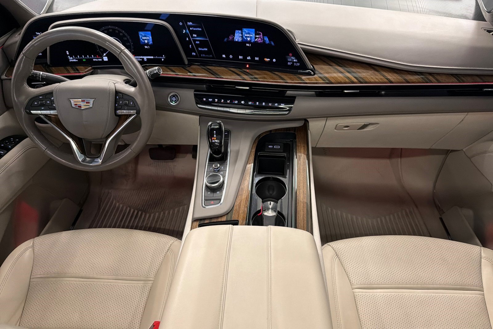 Used 2022 Cadillac Escalade Sport Platinum w/ Heavy-Duty Trailer Package AWD/4WD image 15