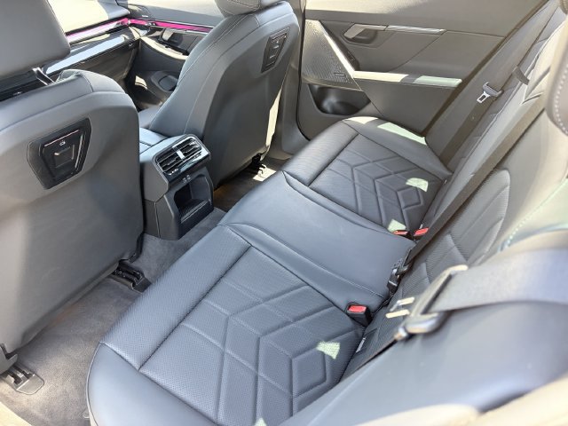 Certified 2026 BMW i5 eDrive40 w/ Premium Package RWD image 18