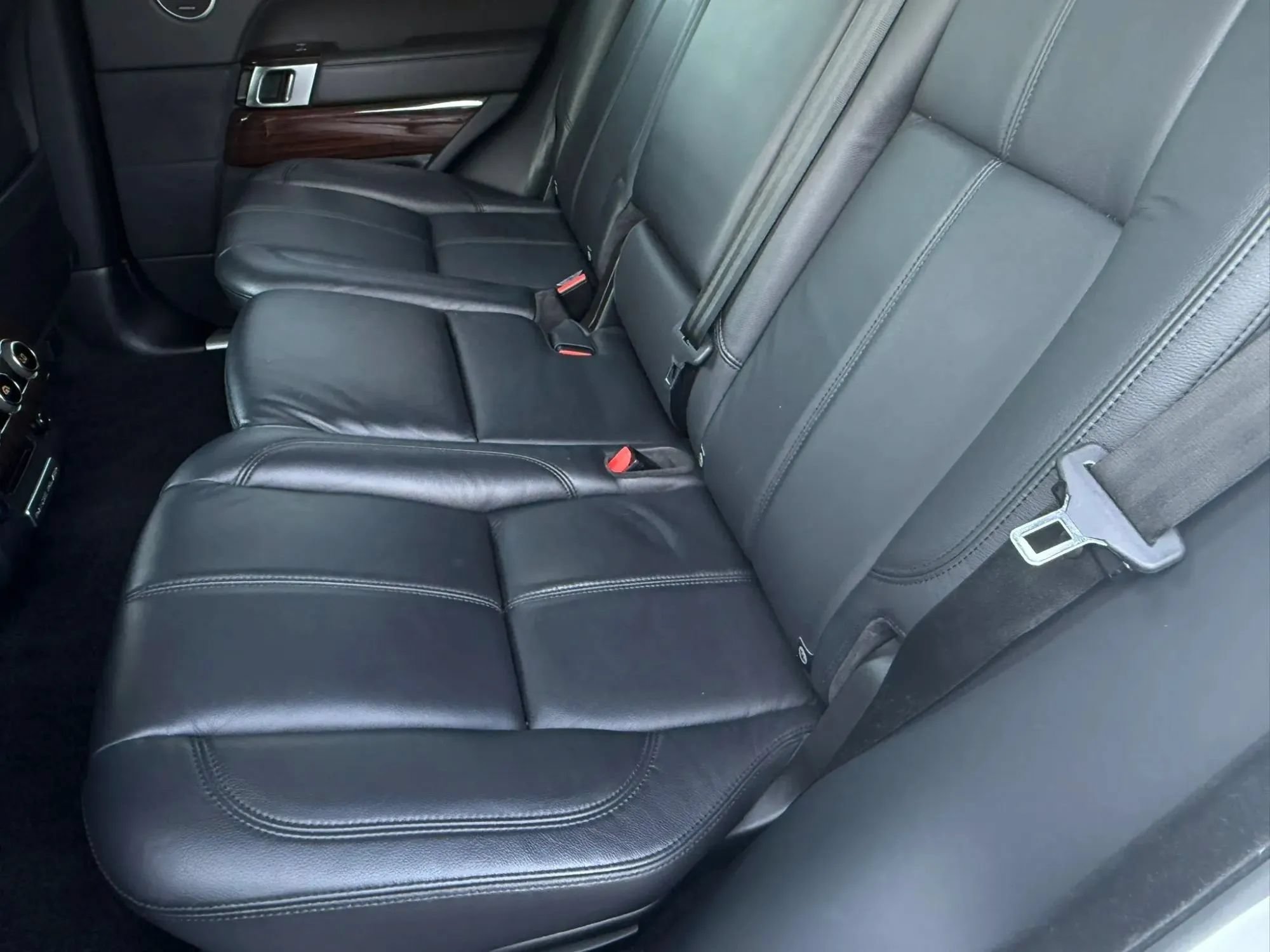 Used 2015 Land Rover Range Rover AWD/4WD image 23