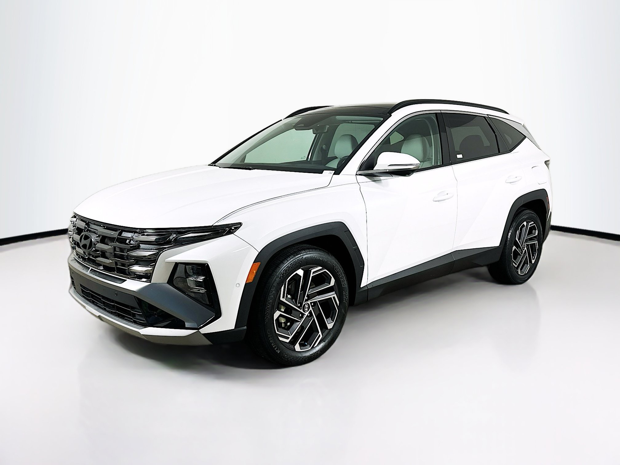 Used 2025 Hyundai Tucson Limited FWD image 3