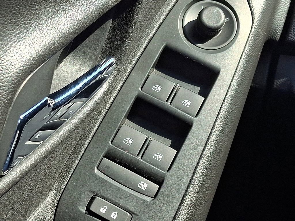 Used 2020 Chevrolet Trax LT w/ LT Convenience Package image 23