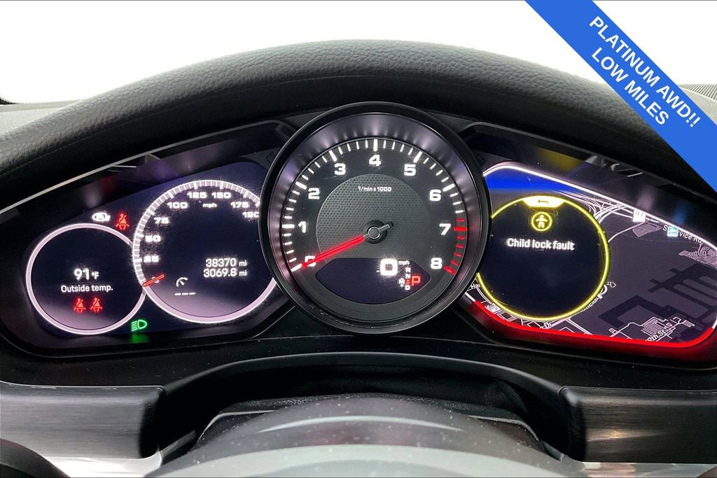 Used 2022 Porsche Panamera Platinum Edition RWD image 28