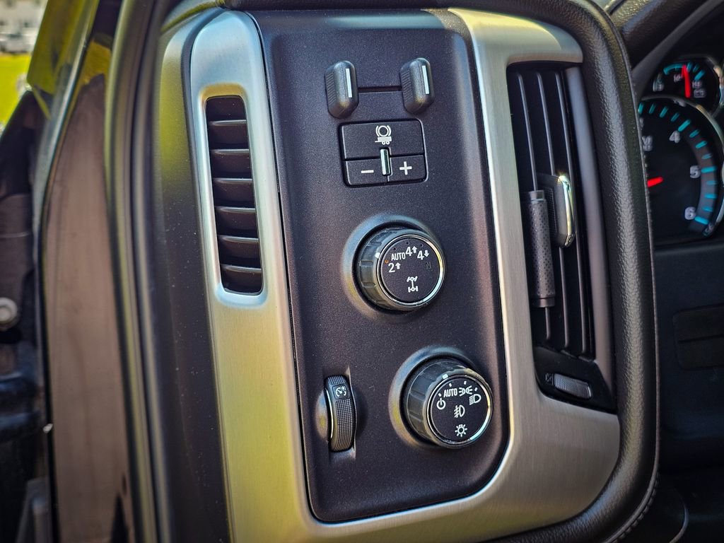 Used 2018 GMC Sierra 1500 SLT AWD/4WD image 16