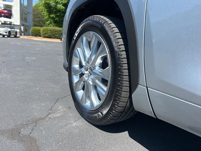 Used 2022 Toyota Highlander Limited FWD image 13