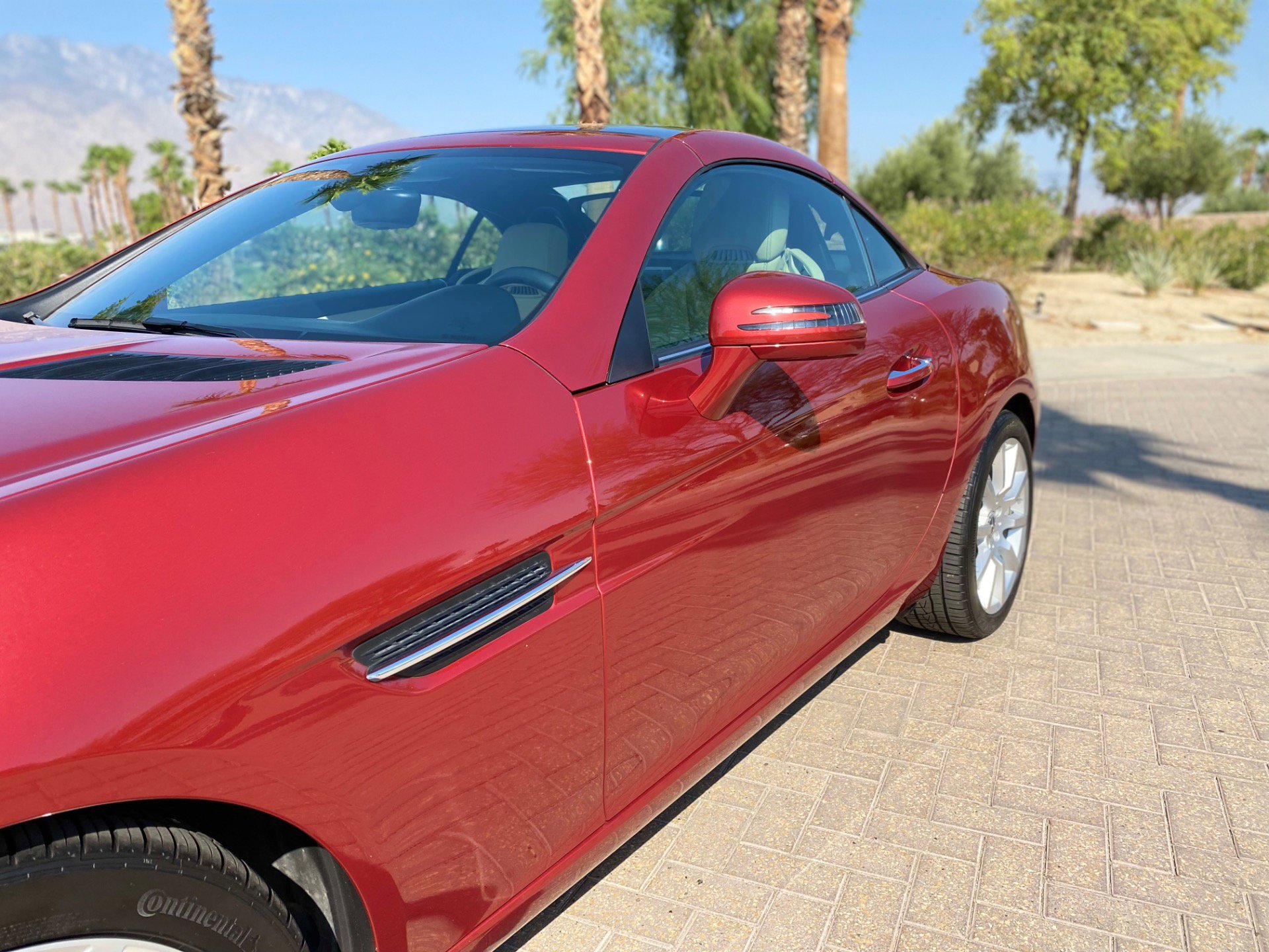 Used 2018 Mercedes-Benz SLC 300 image 16