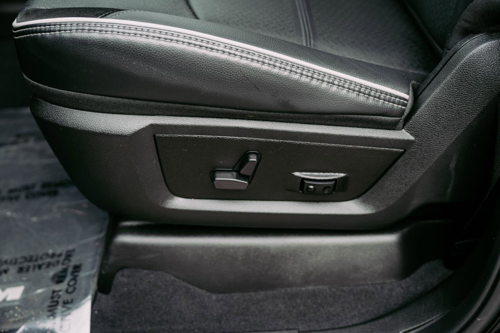 Used 2025 RAM 3500 Laramie image 16