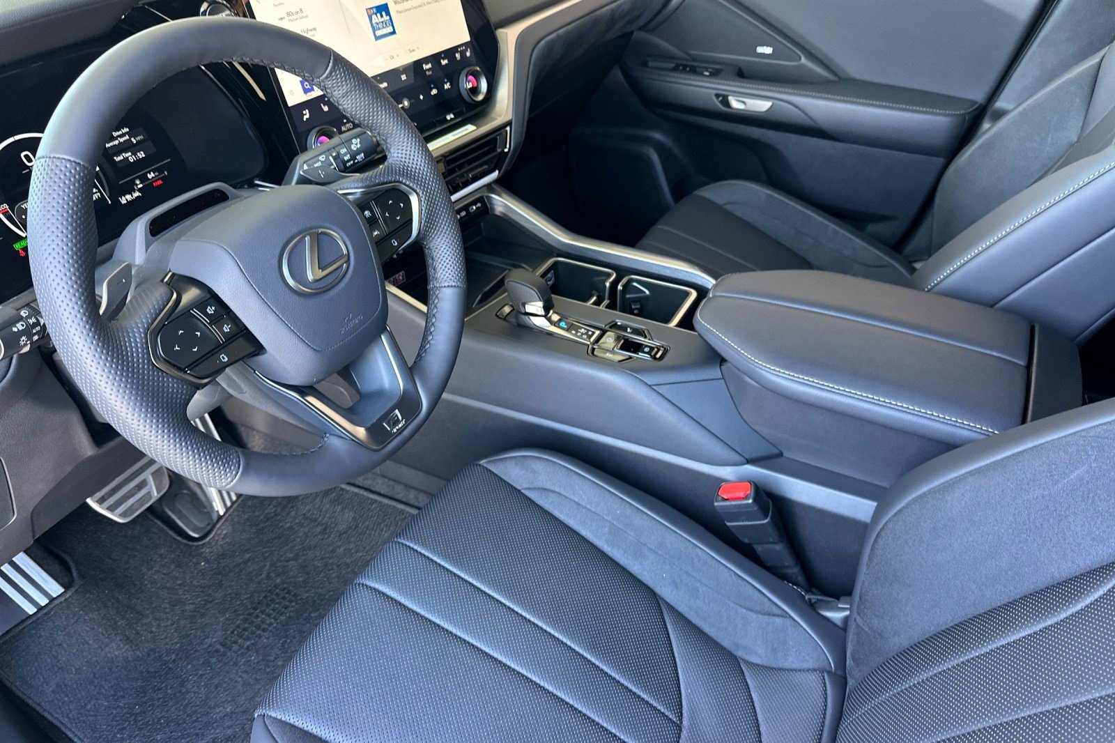 New 2026 Lexus TX 500h AWD image 4