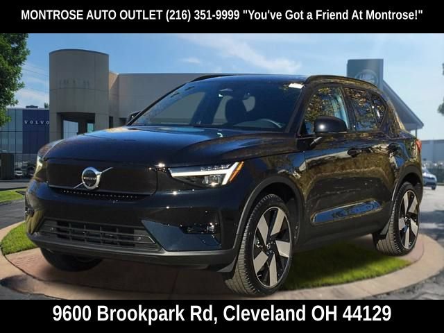 New 2024 Volvo XC40 Recharge Plus w/ Protection Package Premier RWD image 39